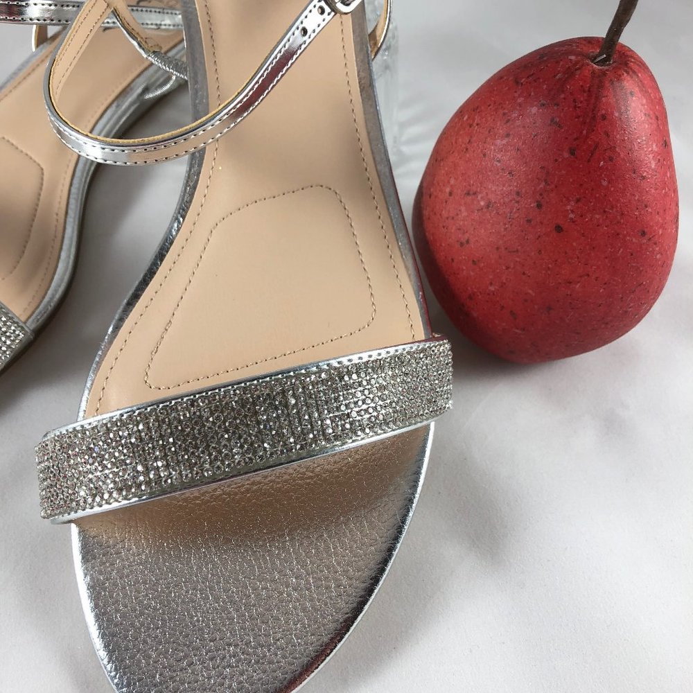 Silver party flat, size 11 with reflective beaded sequins